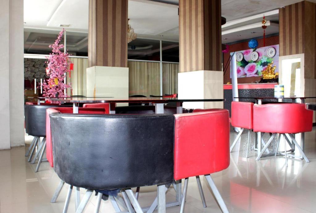 Hotel Permata Макасар Екстер'єр фото